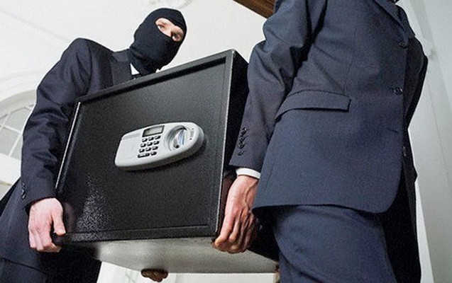 bakida-restorandan-40-minlik-seyf-ogurlandi