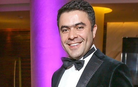 aktyorun-atasi-amea-ya-muxbir-uzv-oldu