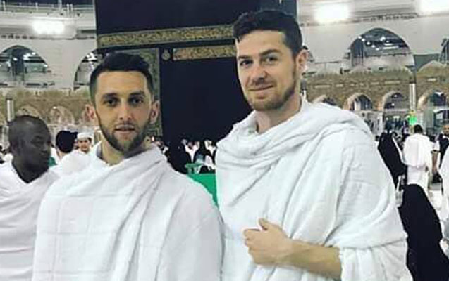 qarabagin-futbolculari-umre-ziyaretinde