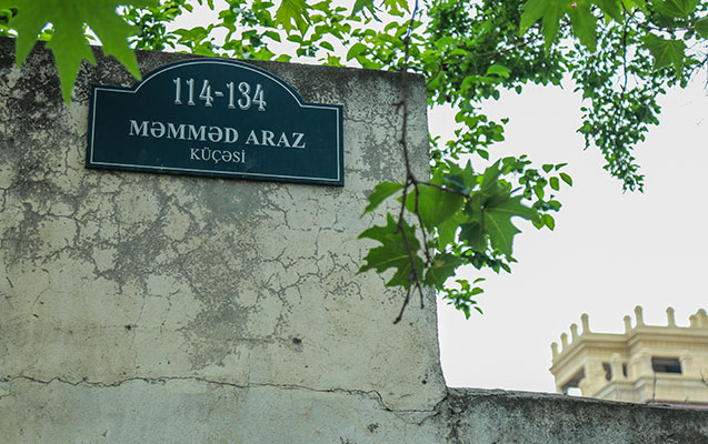 adi-milyoncular-kucesine-verilen-evsiz-azerbaycan-sairi