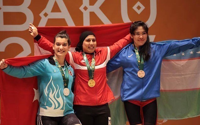ravia-qizil-rabia-gumus-medal-qazandi