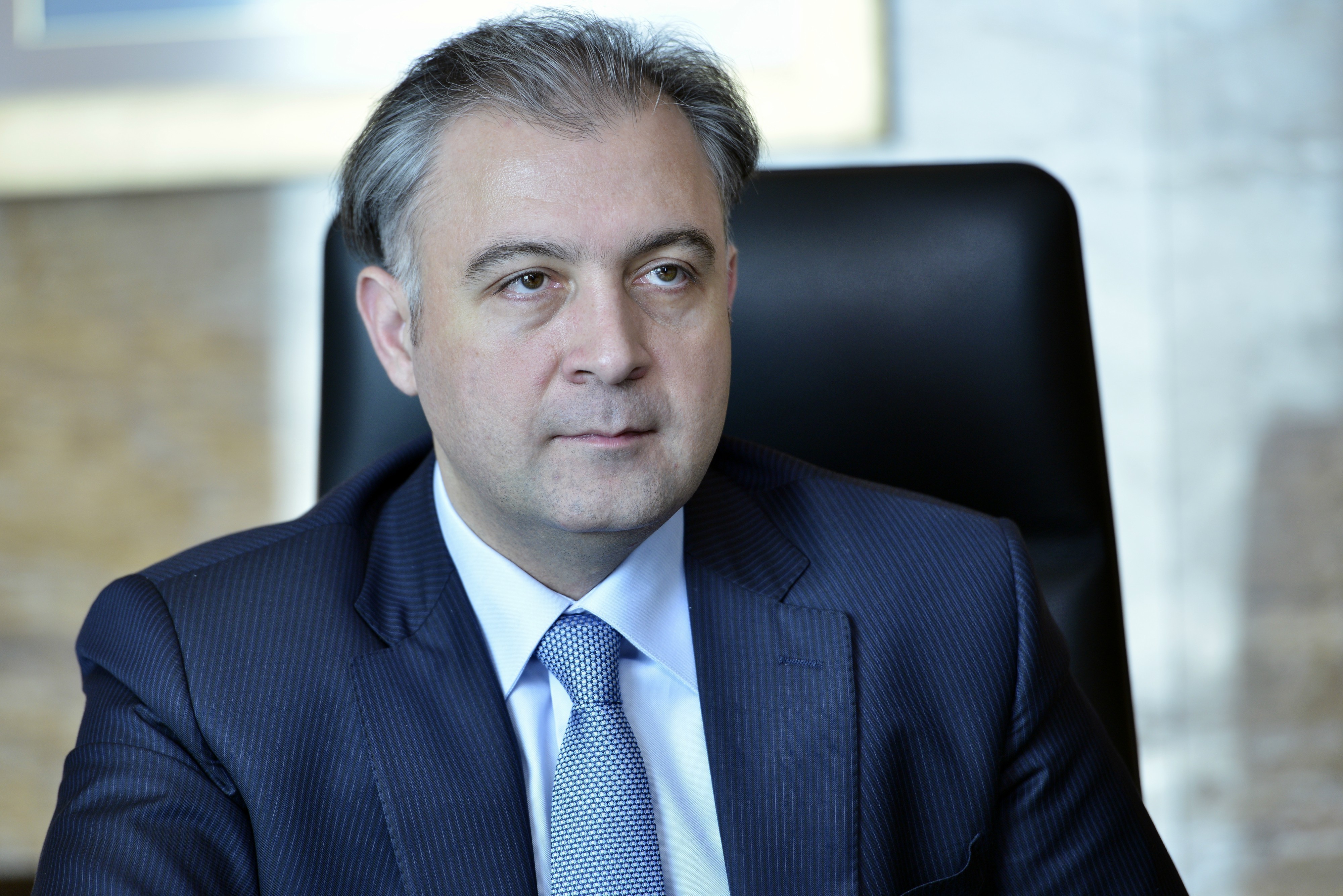 beynelxalq-bankin-rehberi-mehkeme-isinden-danisdi