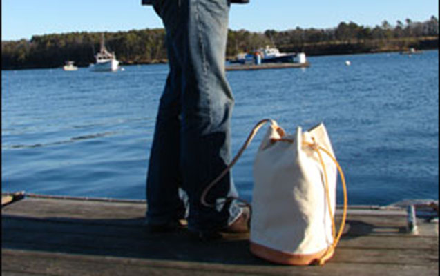 pulu-ogurladiq-cantanin-icine-das-doldurub-denize-atdiq