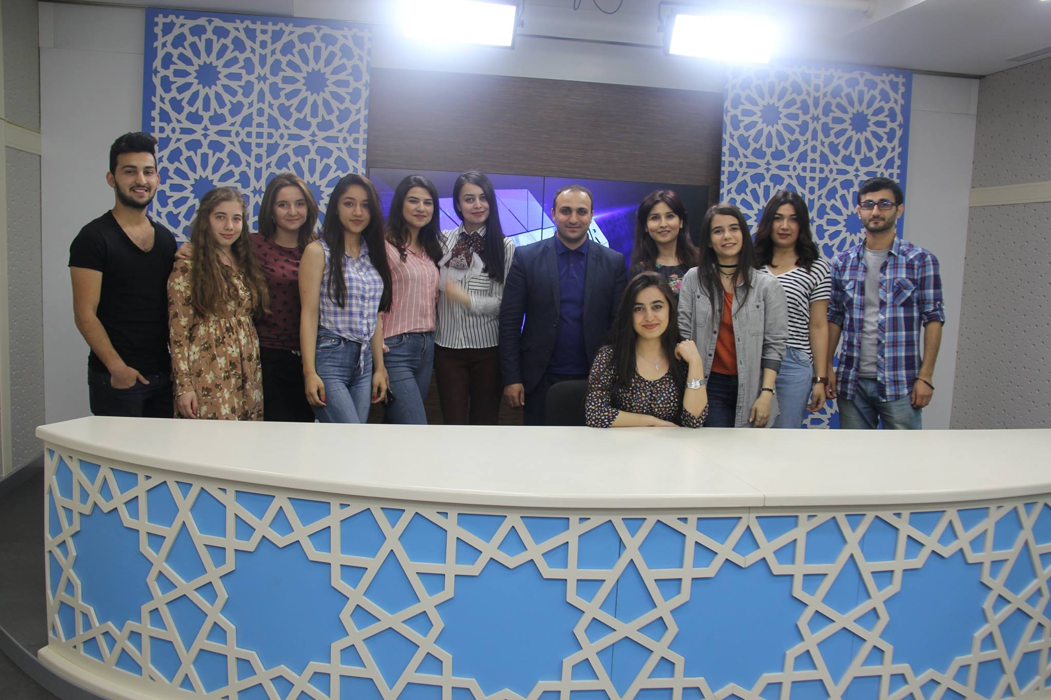 bdu-nun-telebeleri-heftelik-xeber-buraxilislari-hazirlayir