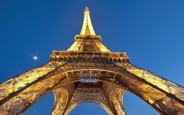 eyfelin-isiqlari-sondurulecek