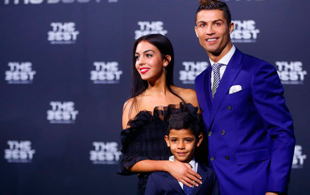 ronaldo-ekiz-atasi-oldu