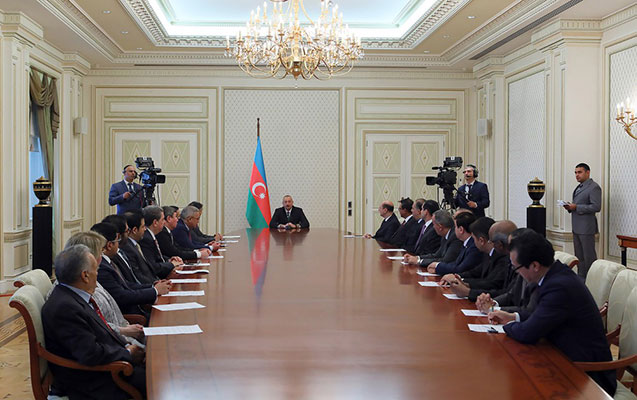 ilham-eliyev-muselman-diplomatlarla-gorusdu