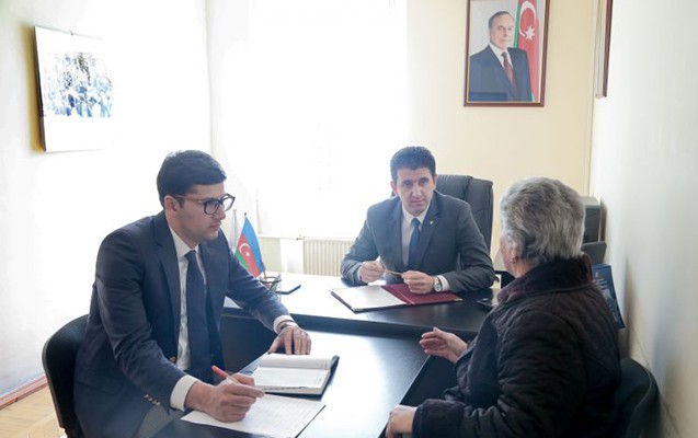 deputat-komekcileri-arasinda-o-ferqlendi