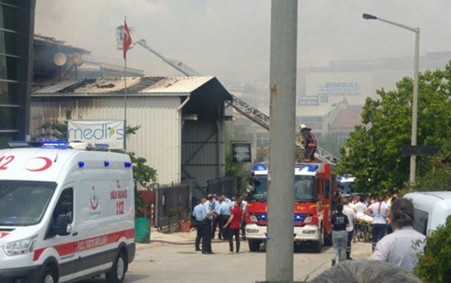 ankarada-ofis-binasinda-partlayis