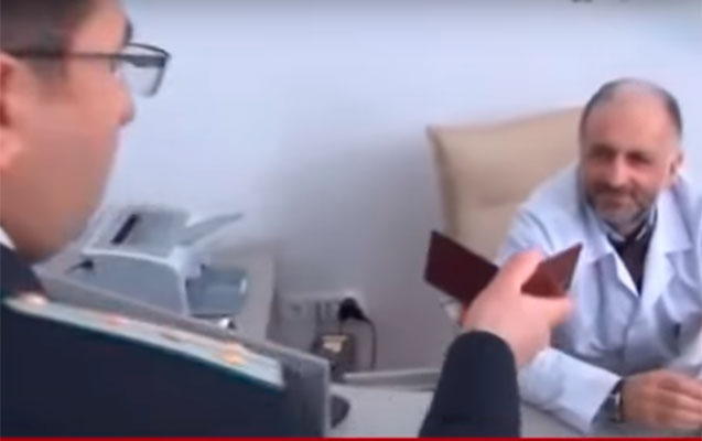 bas-prokurorluq-azadliga-buraxilan-hekime-gore-protest-verdi