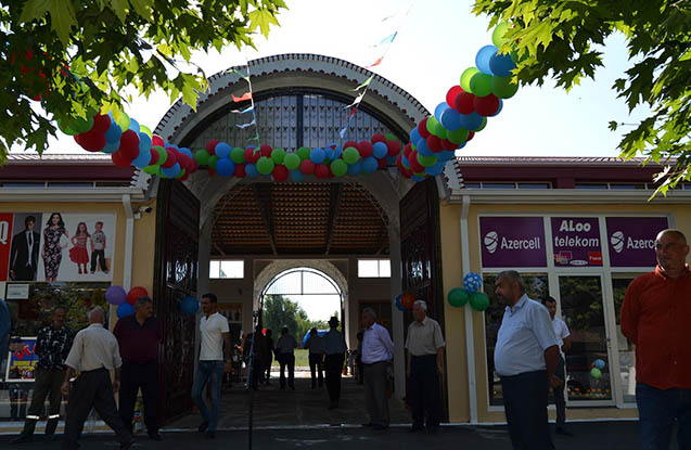 fuzulide-kend-teserrufati-yarmarkasi-acilib