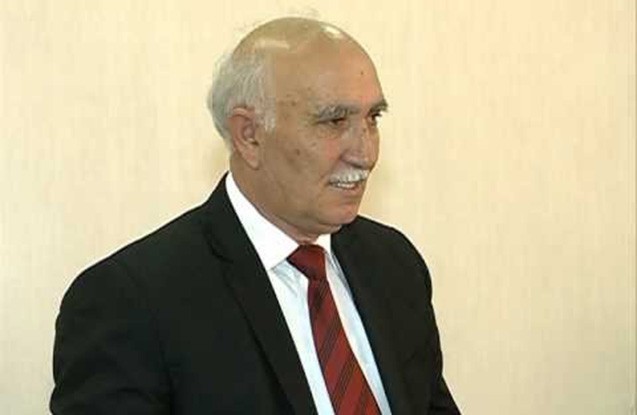 imdad-elizade-qezaya-dusen-atasini-itirdi