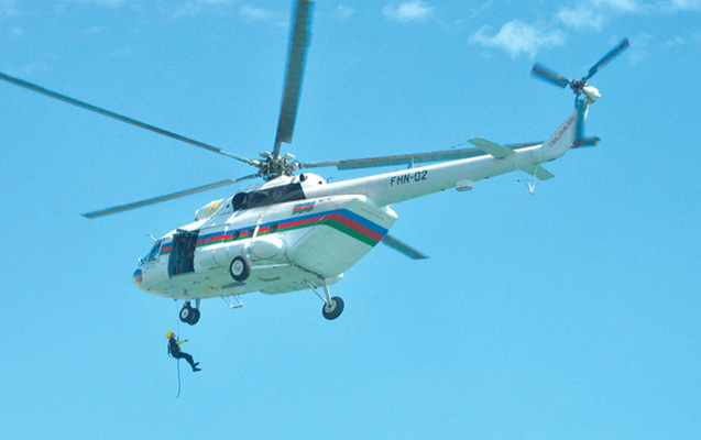 azerbaycan-gurcustana-ikinci-helikopteri-gonderdi