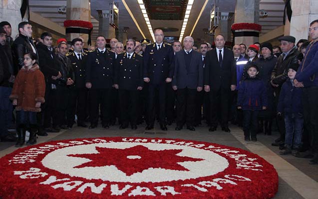 sehidlerimiz-baki-metrosunda-anildi-foto