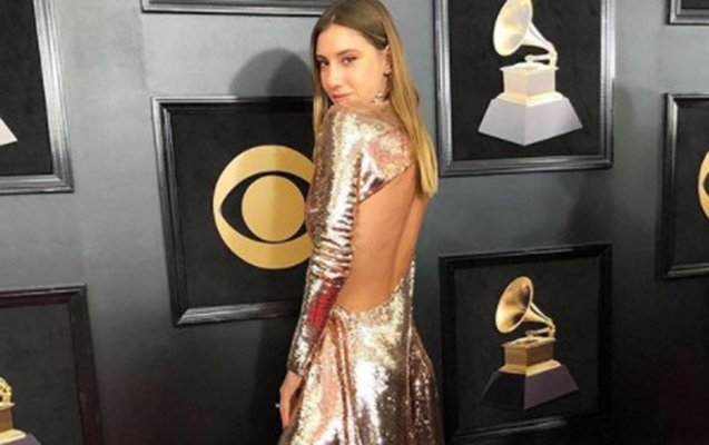 21-minlik-paltar-geyindi