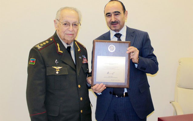 prezidentin-teltifi-generala-teqdim-olundu