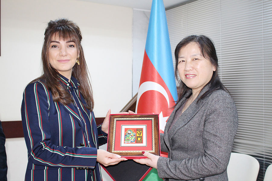 azerbaycan-universiteti-konfutsi-institutu-ile-emekdasliga-baslayir