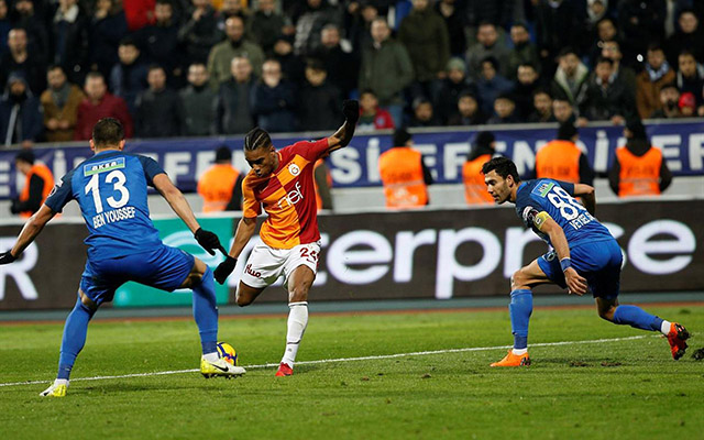 qalatasaray-liderliyi-elden-verdi