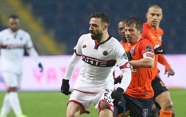 super-liqada-serikli-liderlik-yarandi