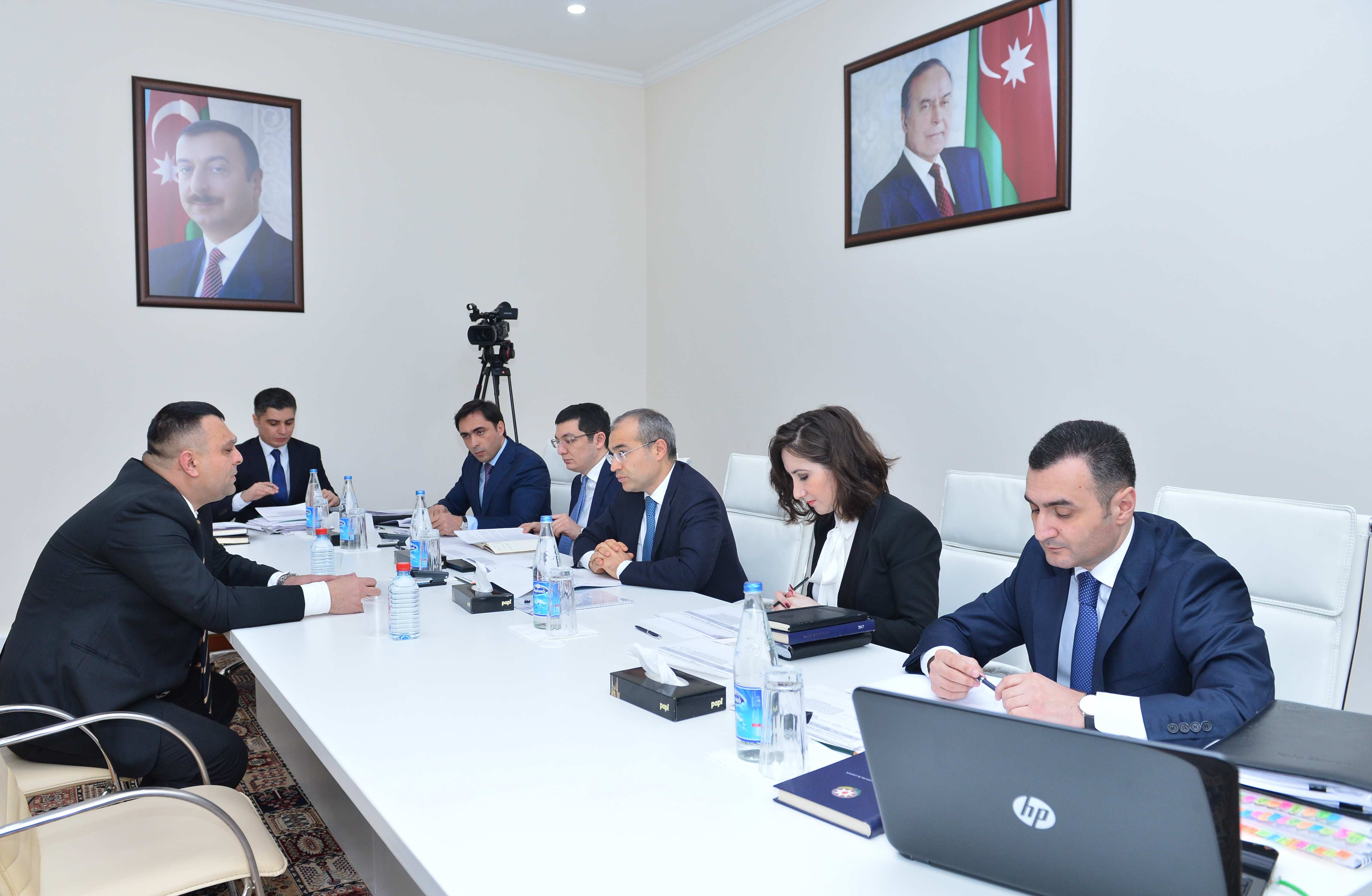 vergiler-naziri-sirvanda-vetendaslari-qebul-edib