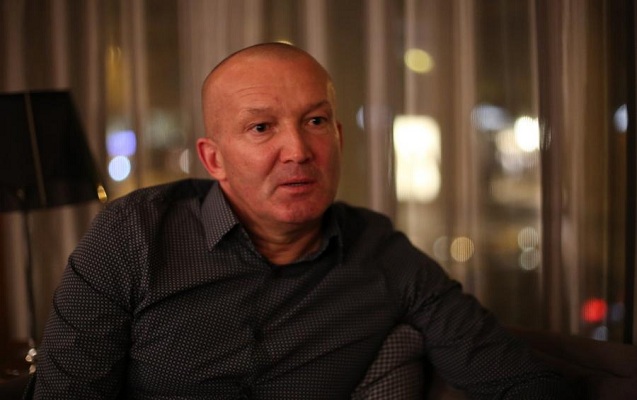 azerbaycanli-futbolcular-bos-vaxtlarini-axmaq-axmaq-oyunlara-serf-edirler