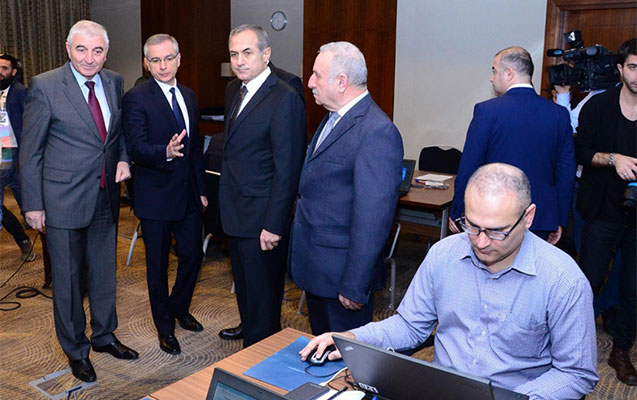 mezahir-penahov-bakida-acilis-etdi