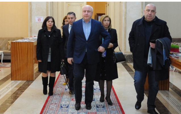 atet-pa-nin-sedri-bakidadir