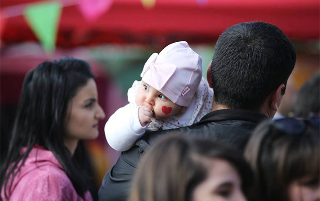 azerbaycanda-atalar-ve-qizlar-festivali