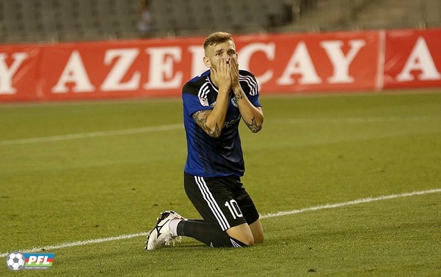 klub-prezidenti-hemise-silahla-gezmir