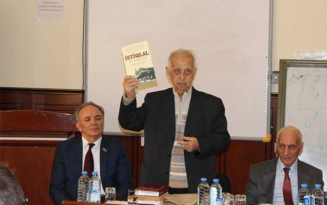 bdu-da-cumhuriyyet-toplantisi