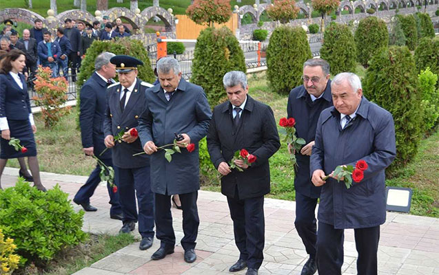 fuzulide-31-mart-soyqirimi-qurbanlari-anildi