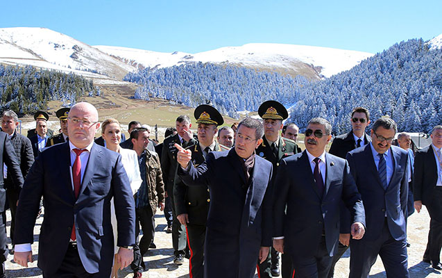 azerbaycan-turkiye-gurcustan-mudafie-nazirleri-gorusub