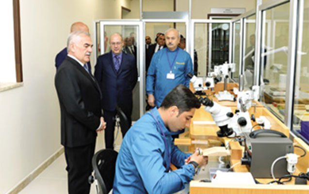 vasif-talibov-qizil-fabrikinin-acilisinda