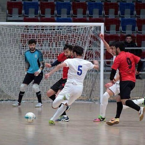 hakimi-doyen-oyuncu-2-illik-qovuldu