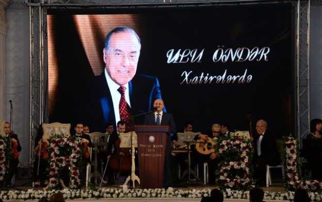 nesimide-heyder-eliyevin-95-illiyi-qeyd-olunub