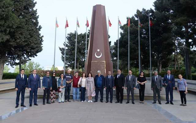 izmit-belediyyesinin-numayende-heyeti-bakida