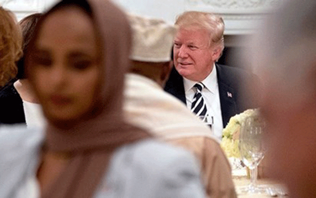 tramp-ilk-defe-iftar-sufresi-acdi