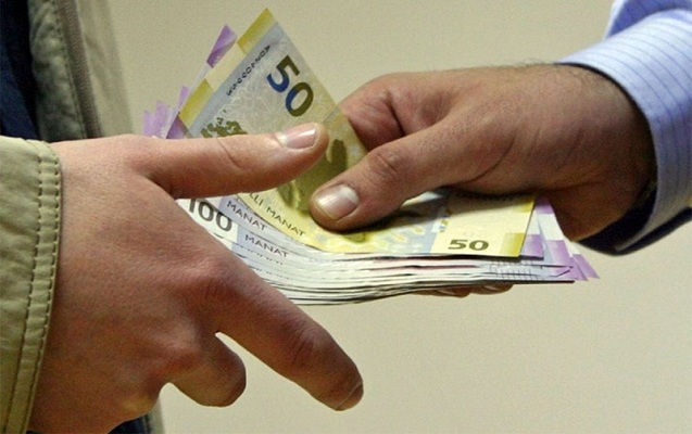 ev-tikmek-istedi-14-min-manat-atdilar