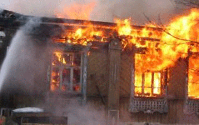 40 yaşlı kişi evində yanaraq öldü