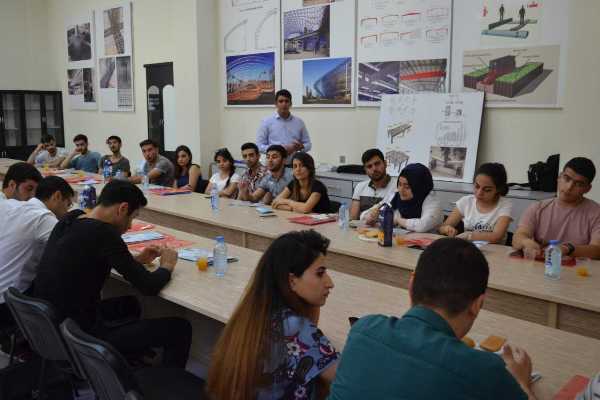 azmiu-da-magistr-ve-telebelerin-istiraki-ile-novbeti-deyirmi-masa-olub