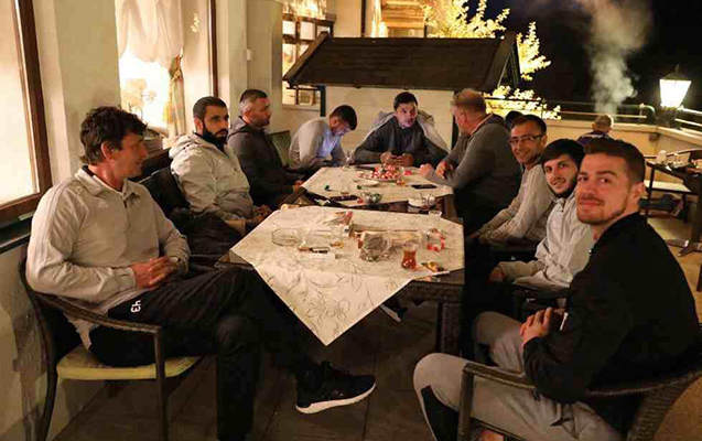 prosinecki-ve-sehic-qarabagin-dusergesinde