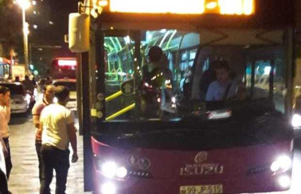 metrodaki-probleme-gore-avtobuslar-pulsuz-isledi