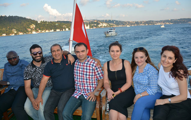 azerbaycanli-jurnalistlerin-turkiye-serguzestleri