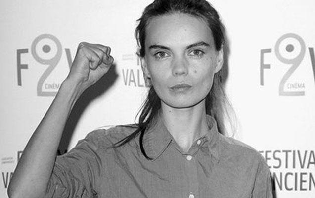 meshur-femenci-intihar-etdi