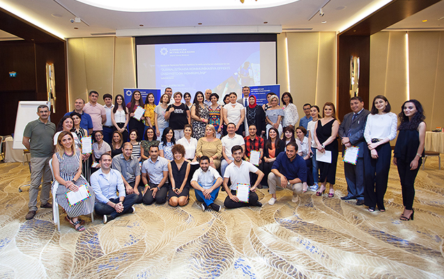 beynelxalq-bankdan-media-numayendelerine-qeyri-adi-telim