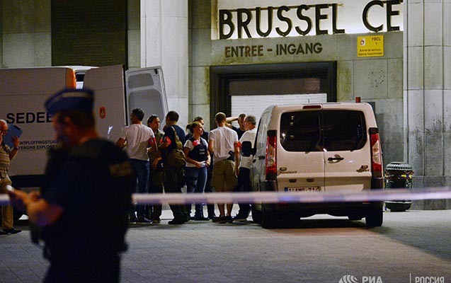 brusselde-silahli-sexsler-vagzali-atese-tutublar