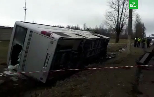 ukraynada-avtobusla-avtomobil-toqqusdu