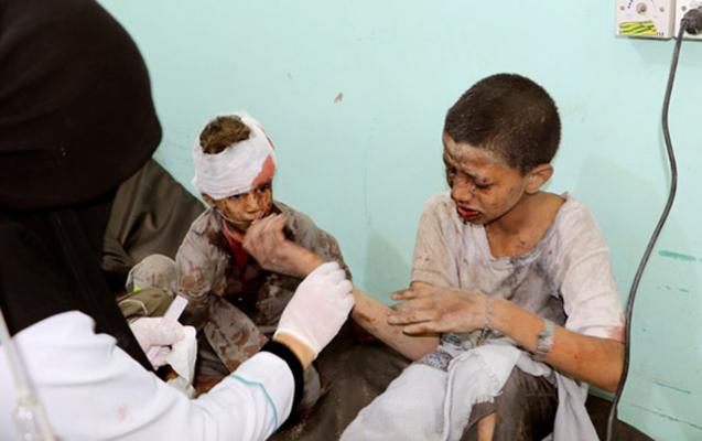 yemende-mekteb-avtobusu-atese-tutuldu