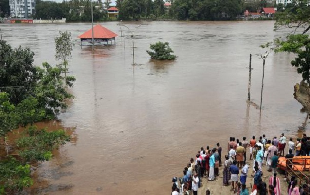 keralada-veziyyet-kritik-hedde-catib