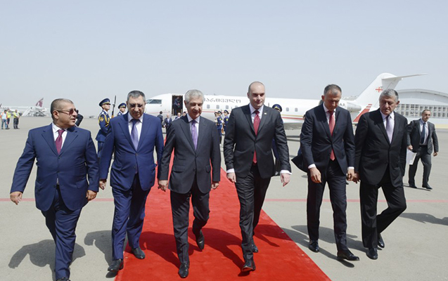 gurcustanin-bas-naziri-azerbaycanda